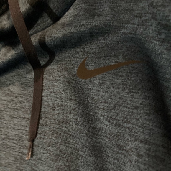 Men’s Nike hoodie - Picture 2 of 3